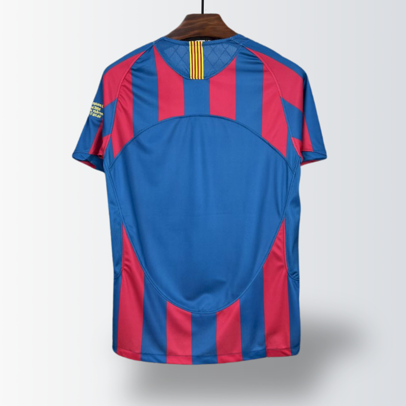 Camisa Retrô Legend - Barcelona 06/07 - Ronaldinho 10