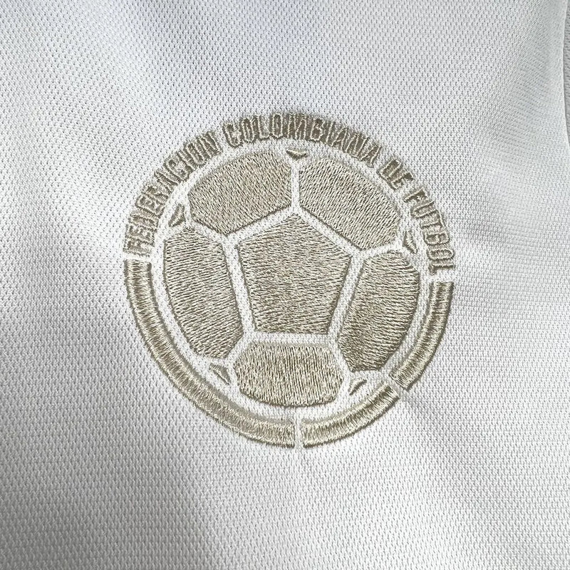 Camisa Branca Comemorativa do Centenário da Colômbia 24/25