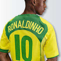 Camisa l Retrô Brasil 2004 Ronaldinho