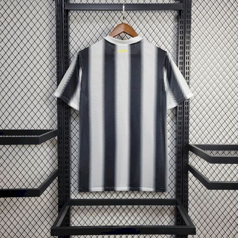 Camisa Retrô Legend - Juventus 2011/12 - Pirlo 21