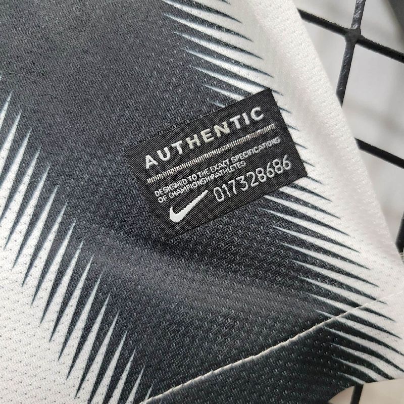 Camisa Retrô Legend - Juventus 2011/12 - Pirlo 21