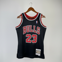 Regata NBA Retrô Michael Jordan 1997/98 MITCHELL & NESS