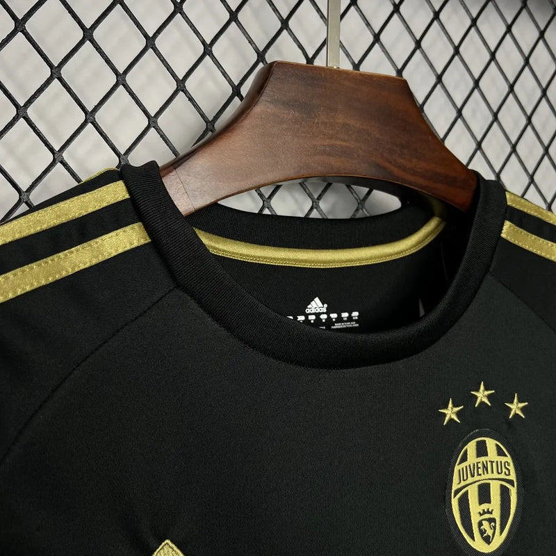 Camisa III Retrô Juventus 2015/16