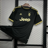 Camisa III Retrô Juventus 2015/16