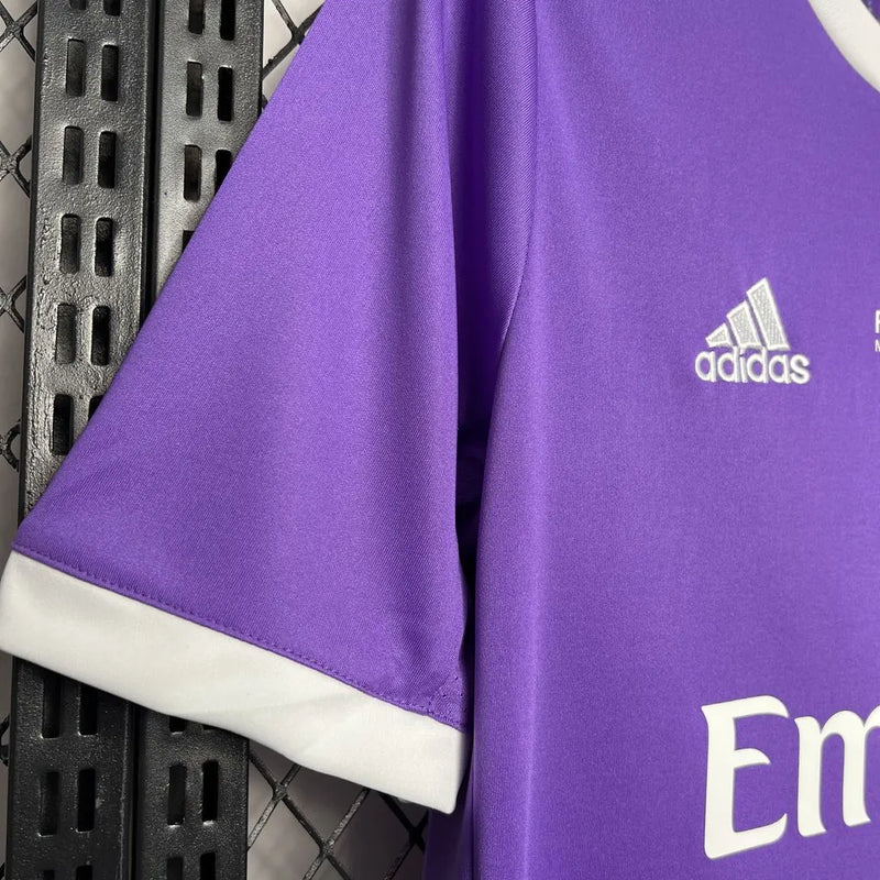 Camisa Retrô Real Madrid 16/17