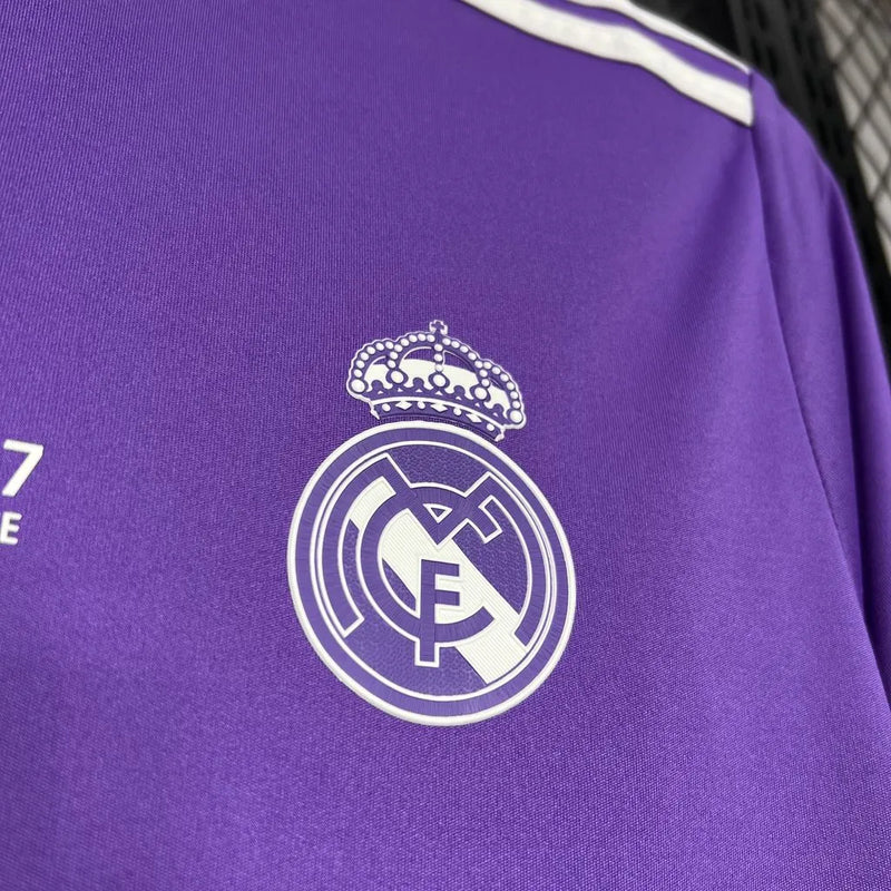 Camisa Retrô Real Madrid 16/17