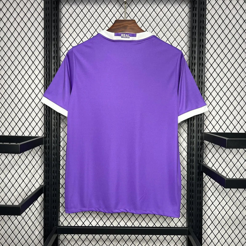 Camisa Retrô Real Madrid 16/17