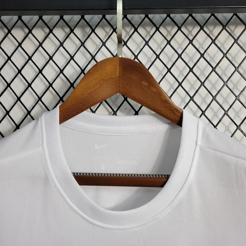 Camisa Eintracht Frankfurt 23/24 Edição Especial