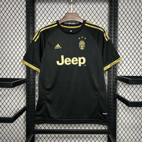 Camisa III Retrô Juventus 2015/16